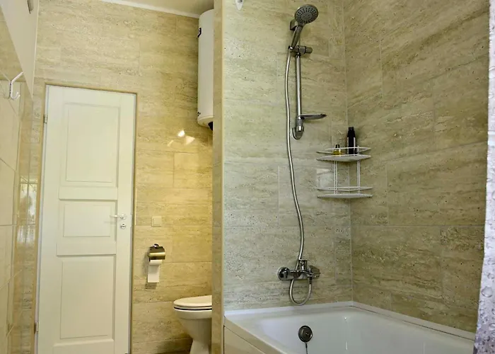 K8 Free Parking * タリン